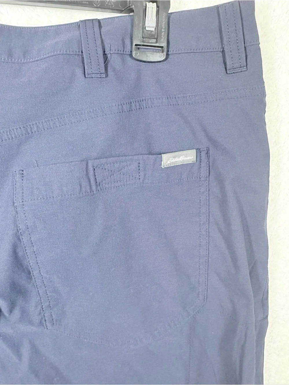 Eddie Bauer Men's Navy Blue pants 38/30 0575